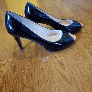 Tahari peep-toe black patent heels. 7M